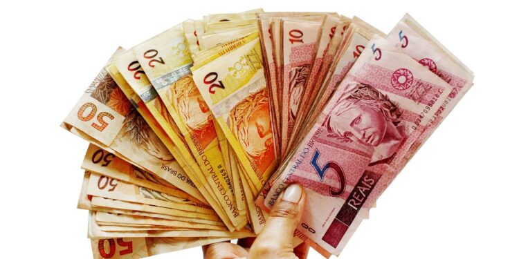 Mulheres maduras têm que buscar educação financeira
